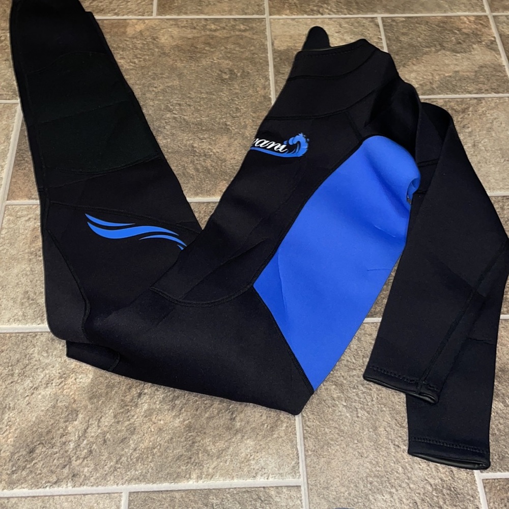 Full body wet suit - Picture 3 of 6